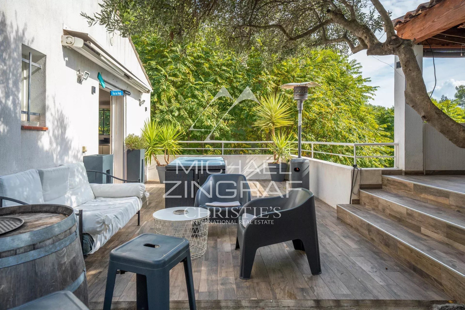 4 Bedroom Villa/Townhouse's Image 4