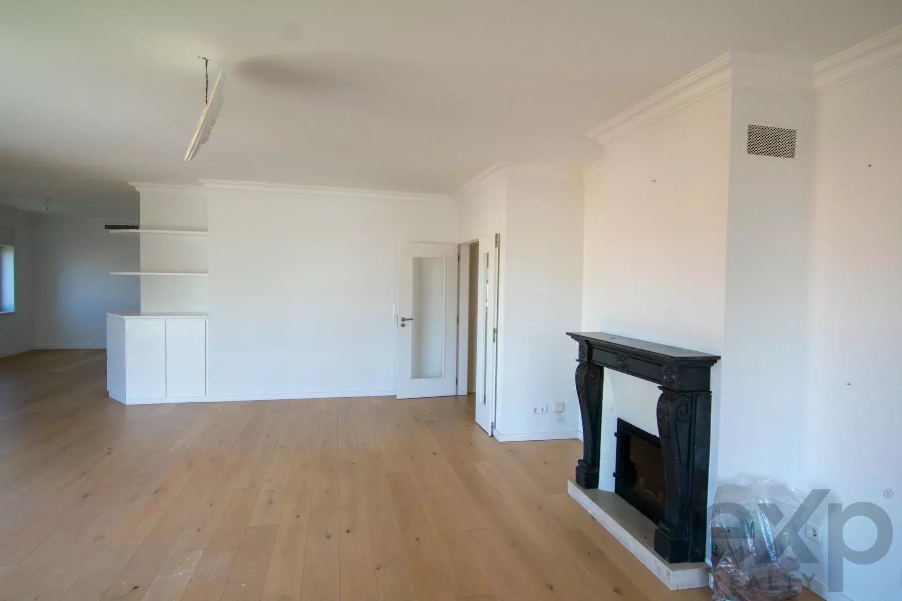 Penthouse Luxury with Sea & Harbour Views in Prime Estoril 85996079 image 23