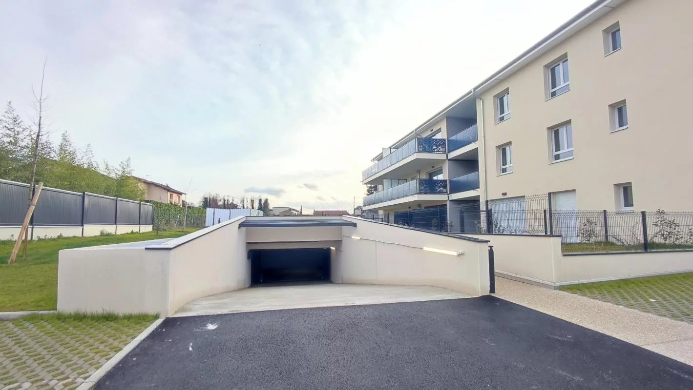 Location Parking Tignieu-Jameyzieu