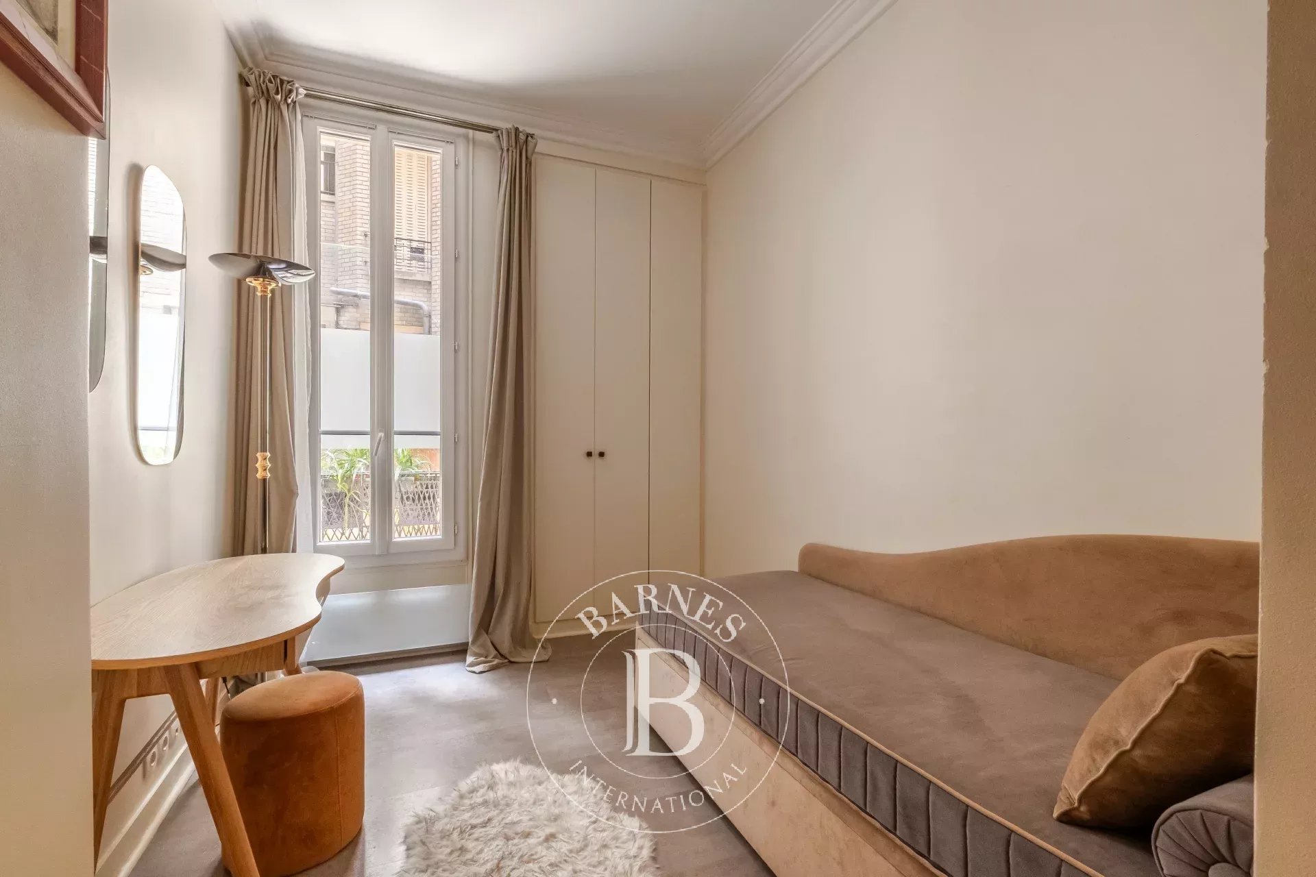 Paris  - Apartment 3 Bedrooms - picture 9