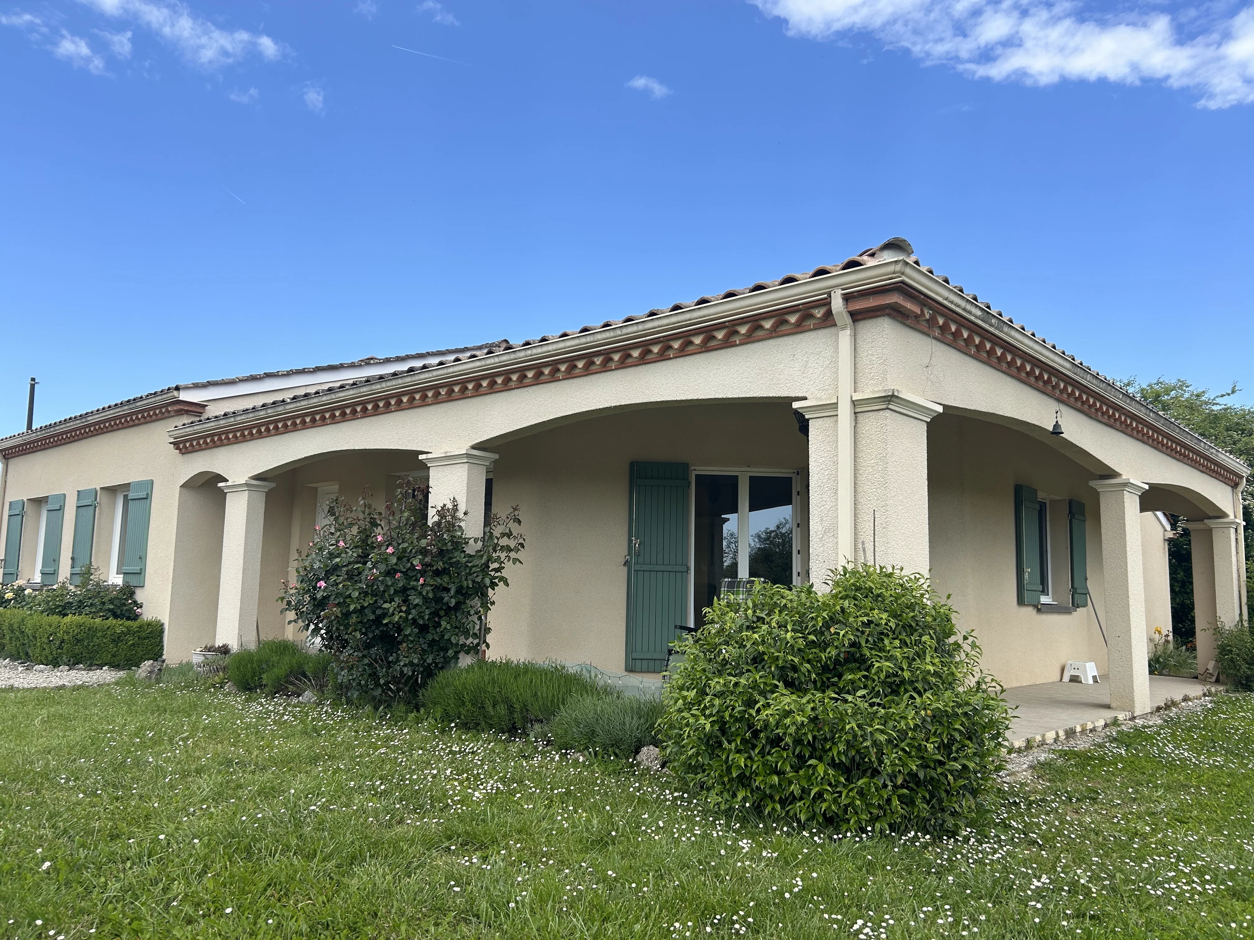 Charmant pavillon à proximité de Duras avec vue imprenable sur la campagne