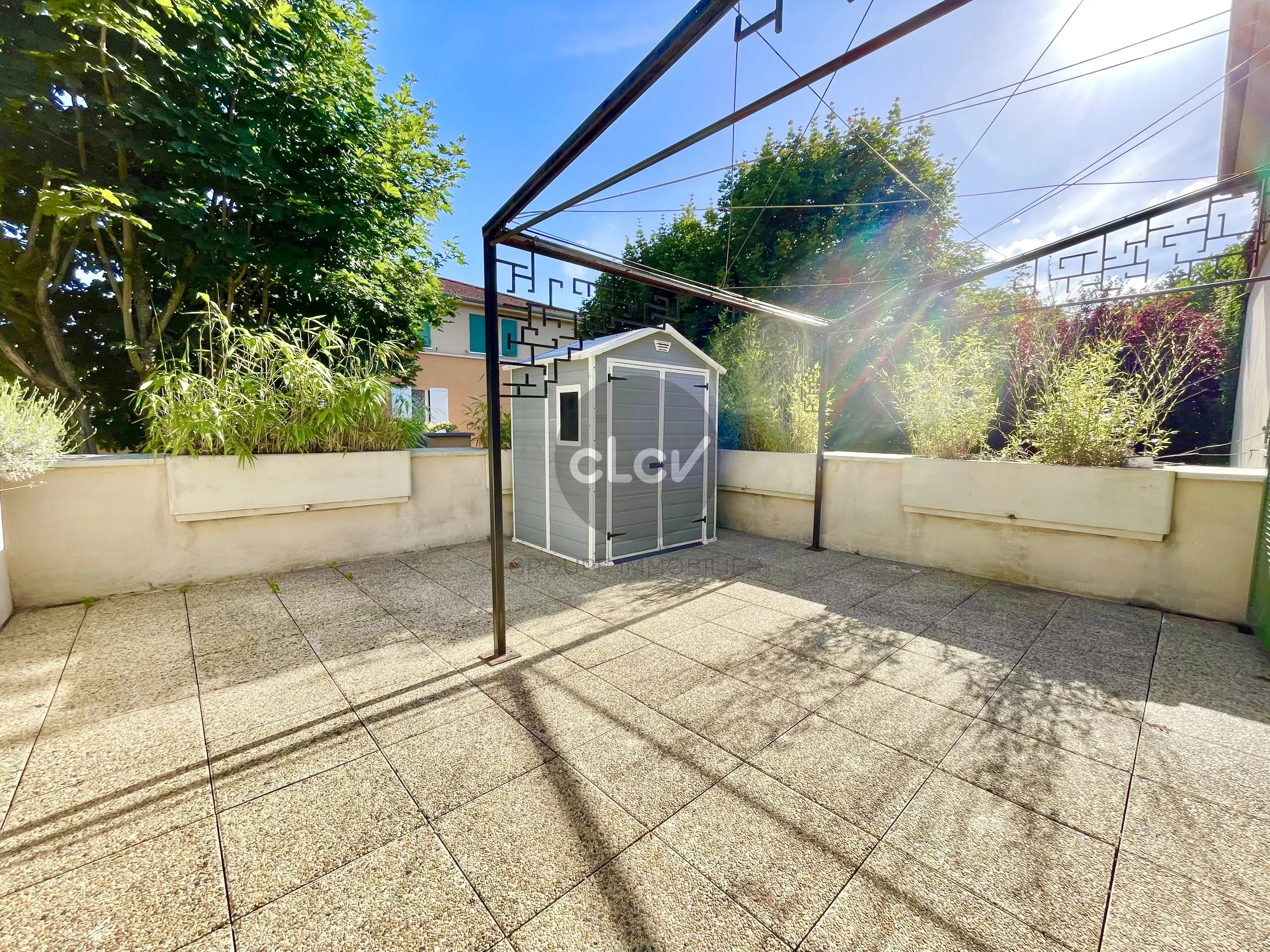 Duplex Dernier étage avec Terrasse 69120 Vaulx en Velin
