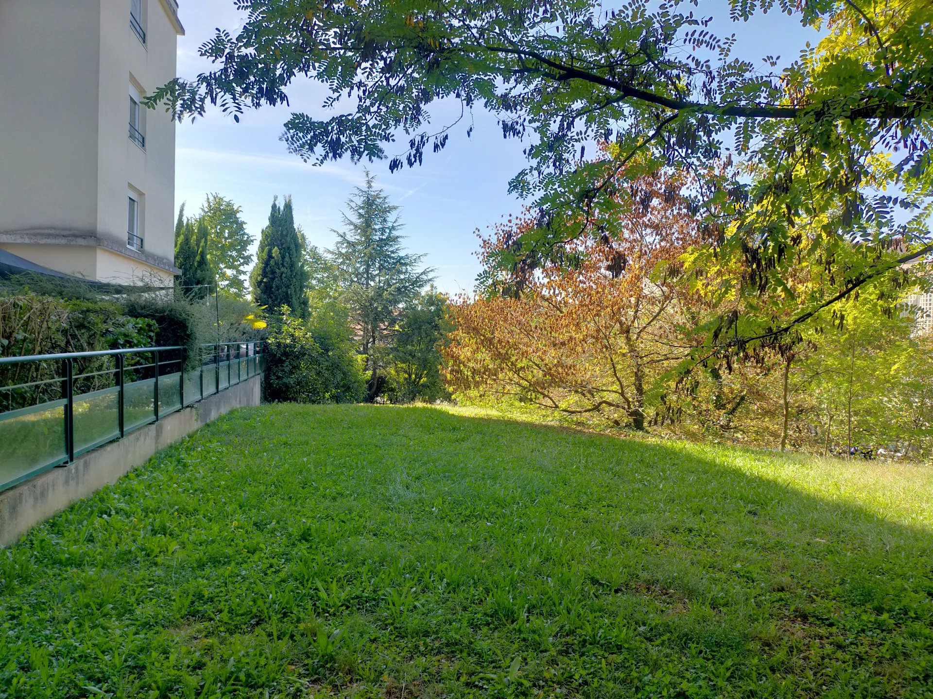 480965 Location Sainte-Foy-lès-Lyon