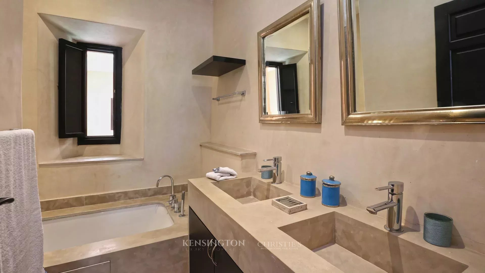 12 Bedroom Villa/Townhouse's Image 30