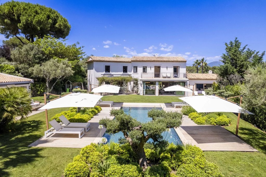 Villa for sale in Mougins — Elegant Family Estate in Mougins | Luxury 6-Bedroom Legacy Villa