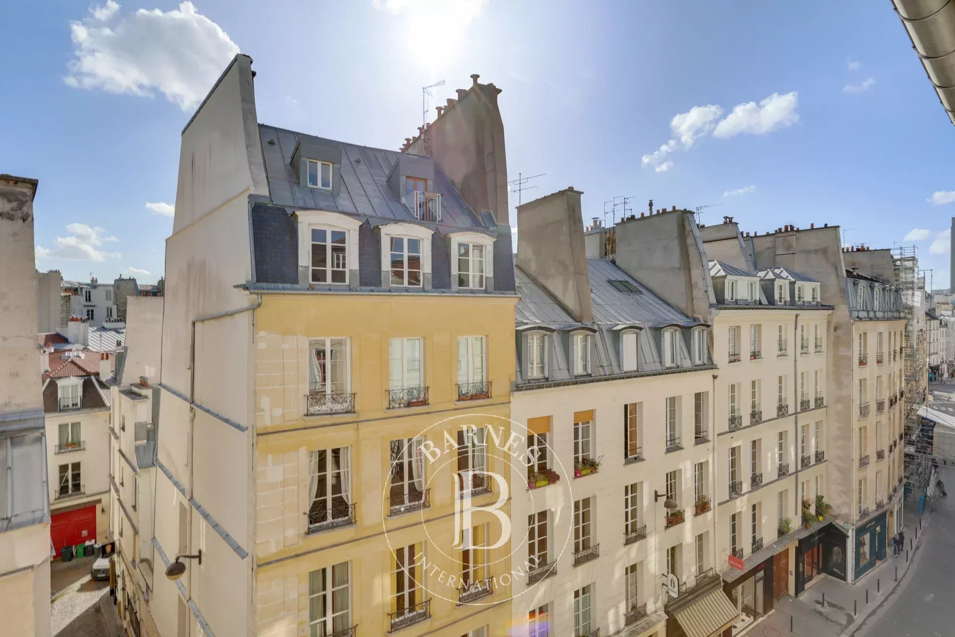 Paris 6 - Dragon - 2 rooms - top floor - view