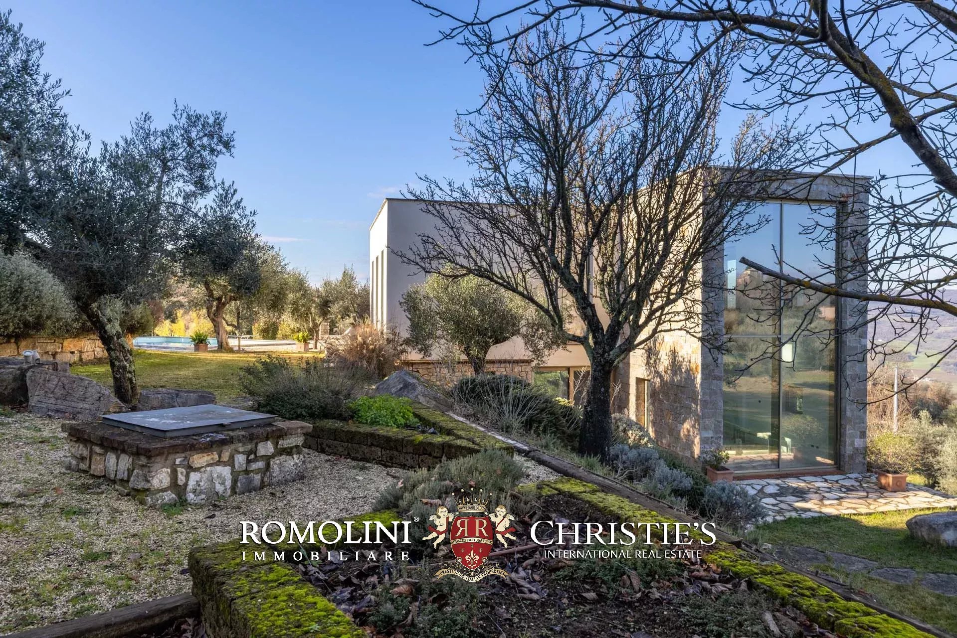 4 Bedroom Villa/Townhouse's Image 7