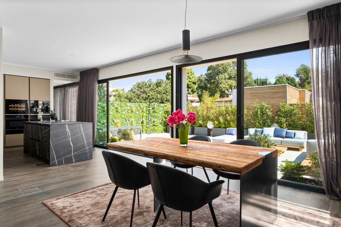 Image of Apartment - 2 Bedrooms for Sale in Alpes-Maritimes-Cannes-France, Image 2