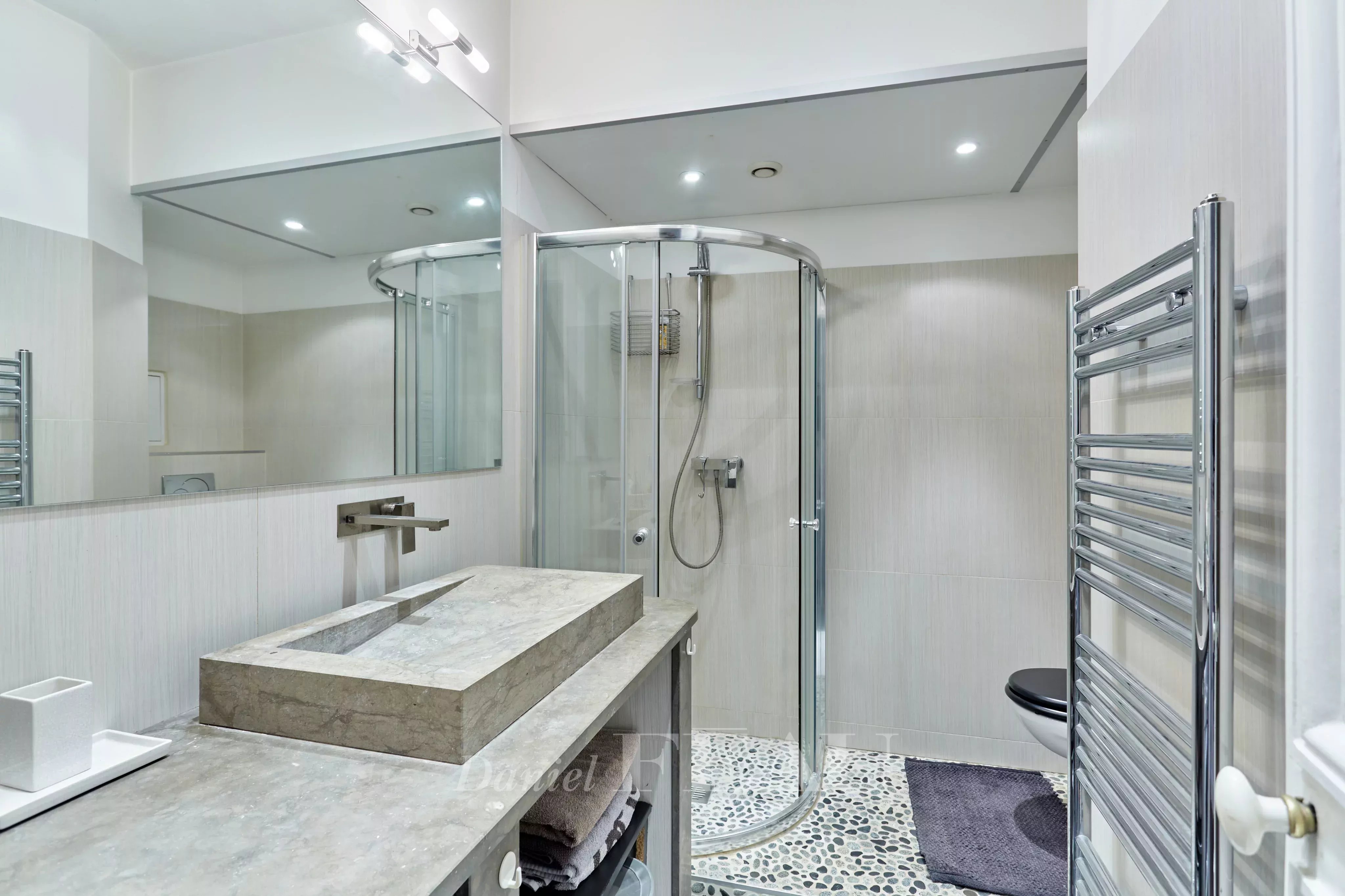 Sale Apartment Paris 16th