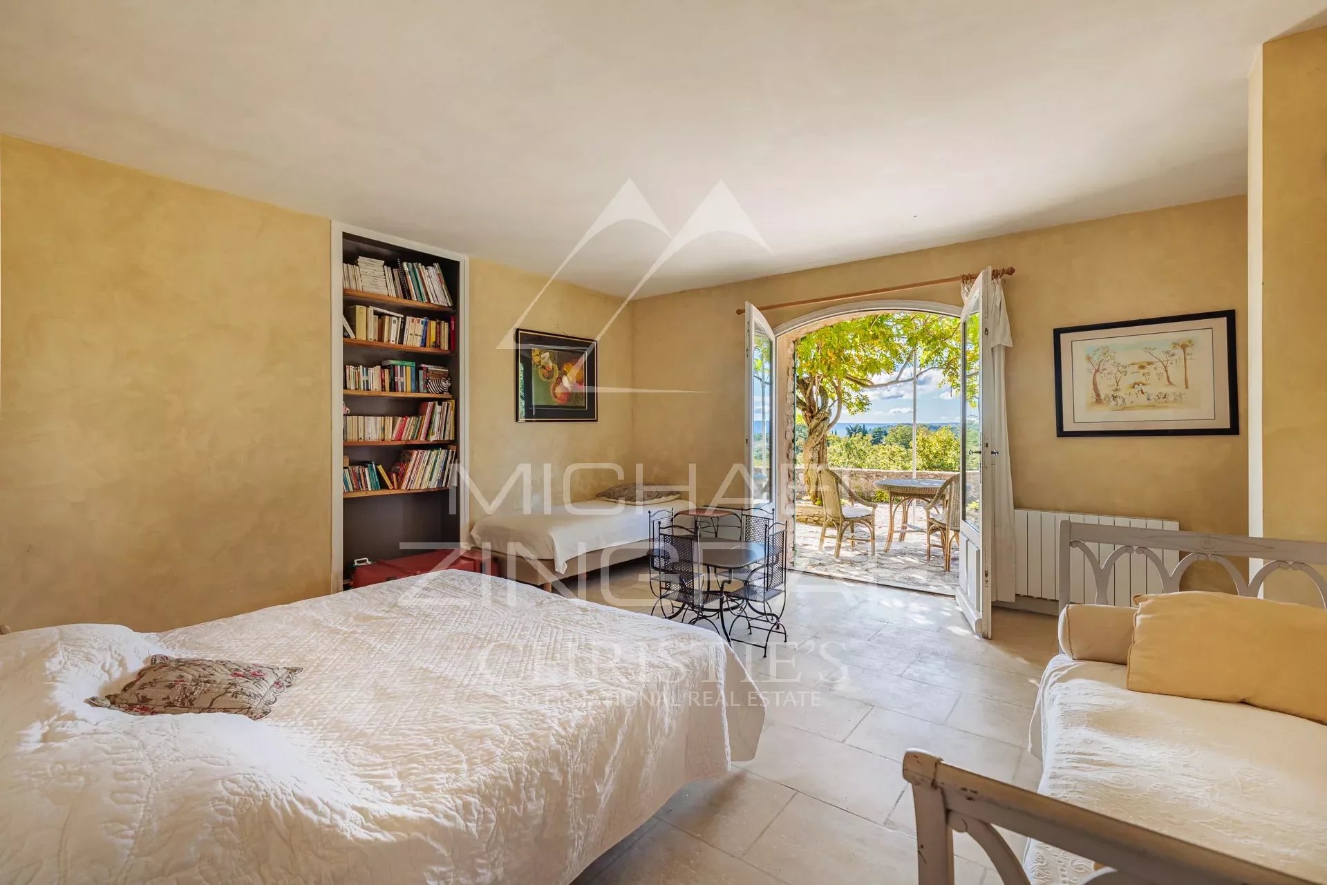 6 Bedroom Villa/Townhouse's Image 5