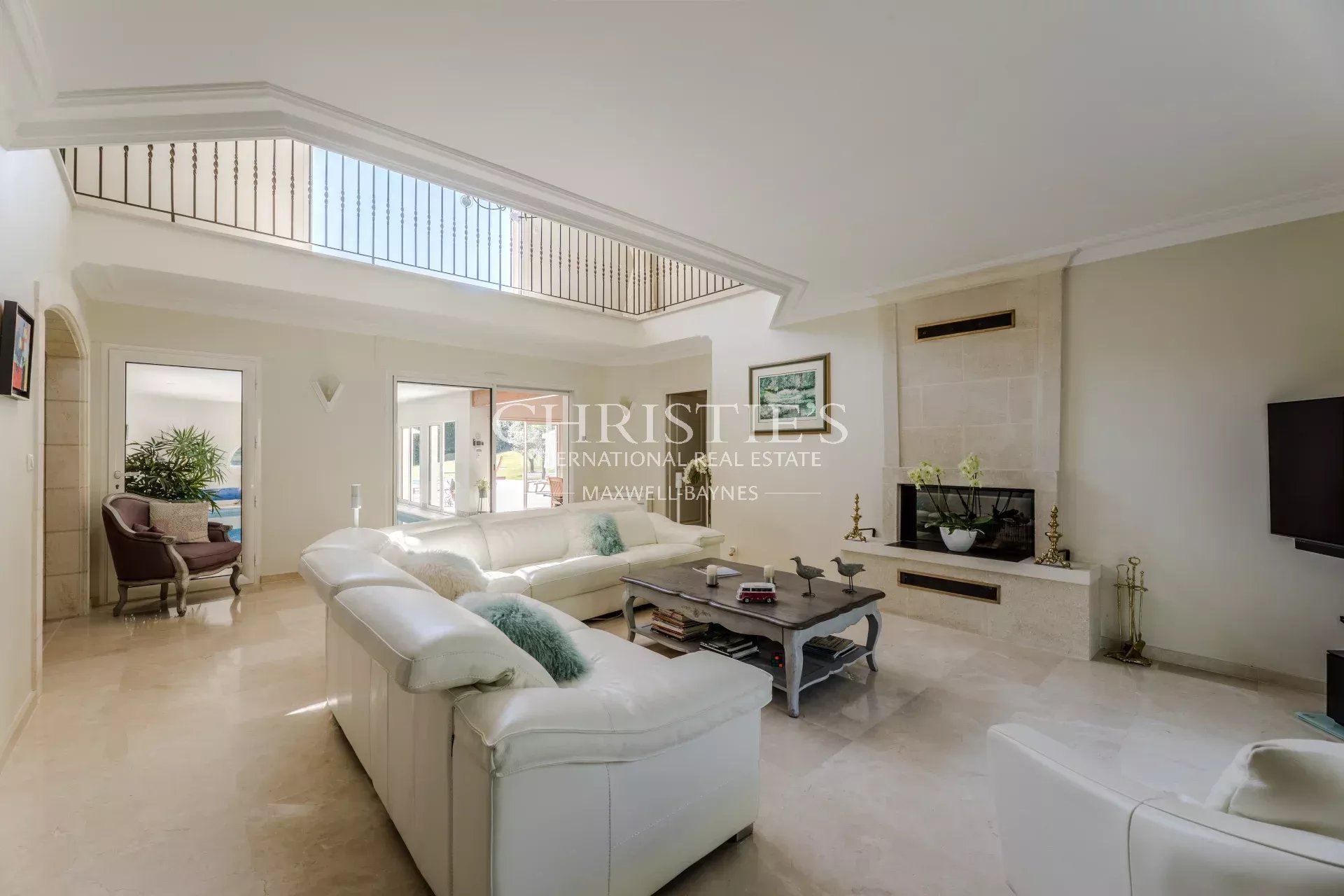 4 Bedroom Villa/Townhouse's Image 8