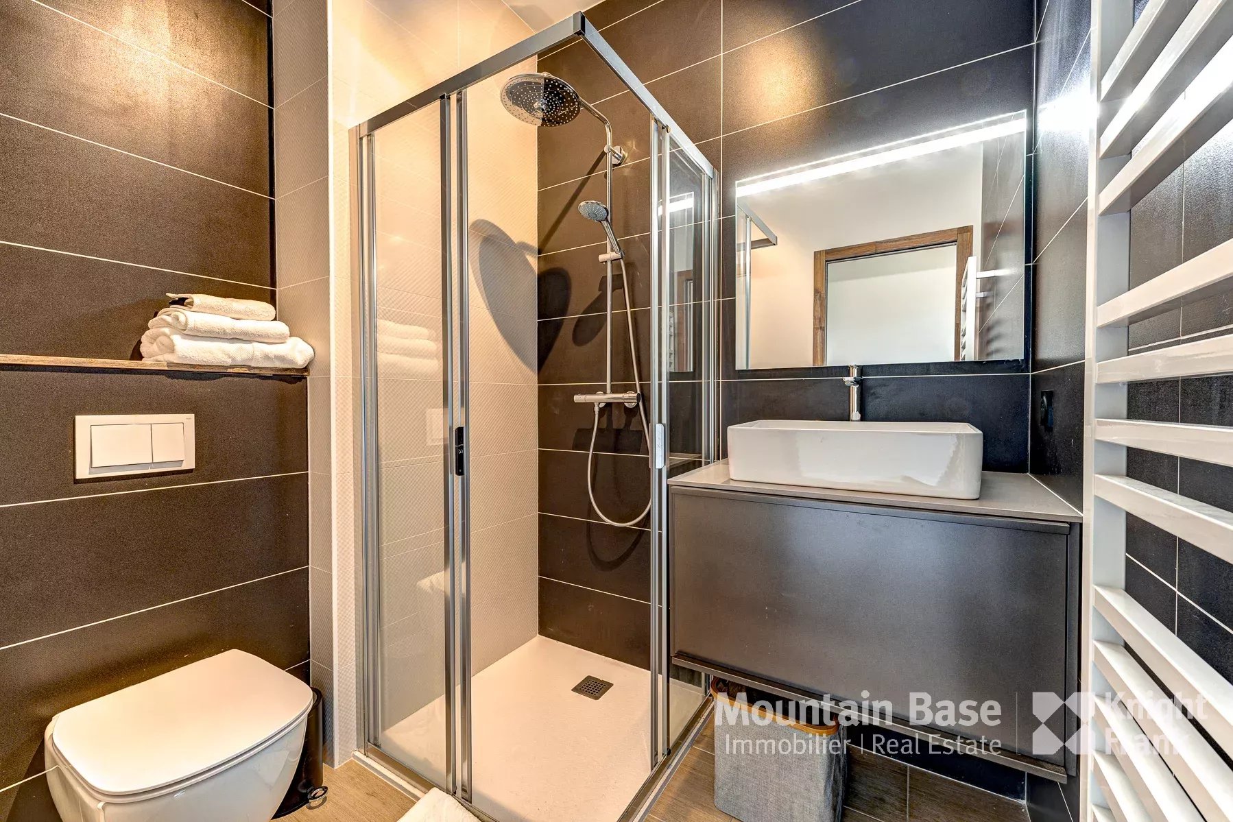 Photo of Newly built, 3-bedroom, 3-bathroom penthouse apartment in Chamonix centre