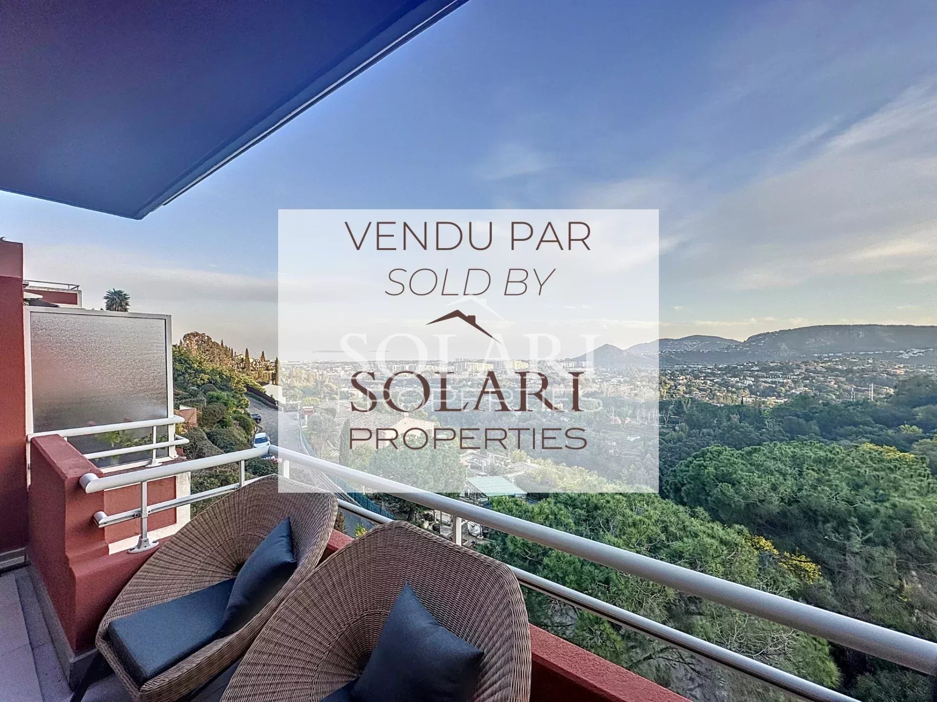 VENDU Appartement 2P avec vue mer - Résidence sécurisée avec piscine à Mandelieu