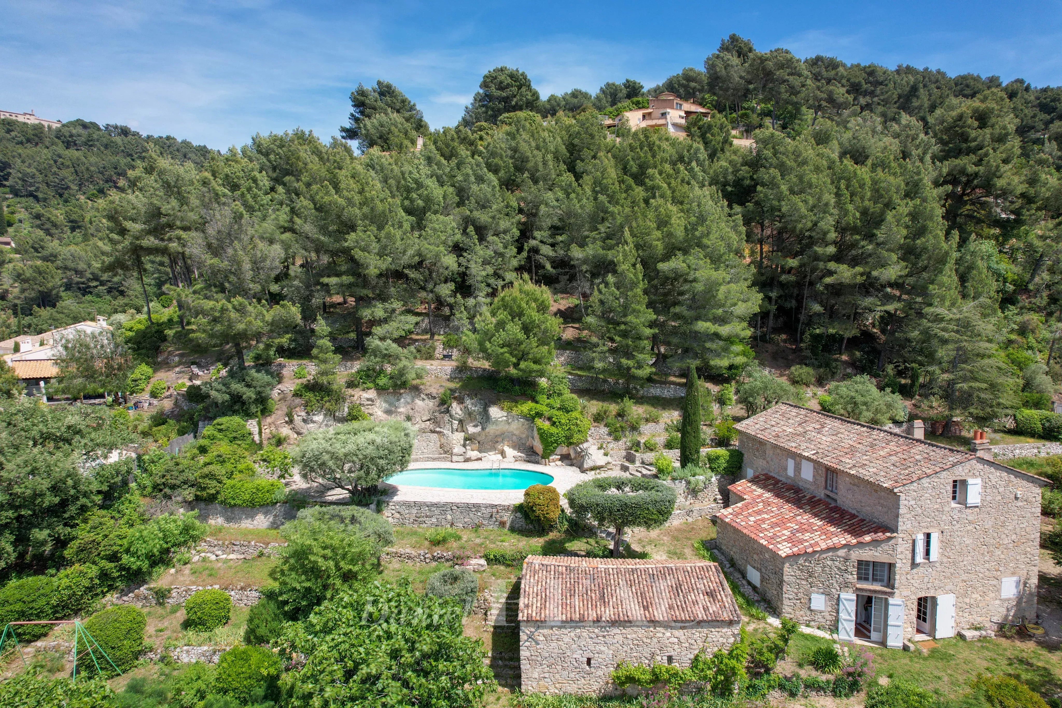 Le Beausset – A period property 15 min from the beaches