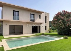 Villa for sale in Mougins in quiet area near school — photo 2 of 7