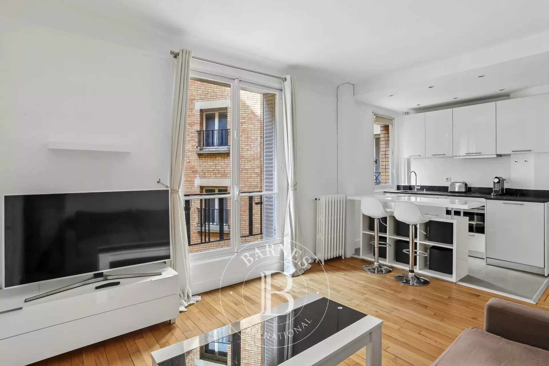 Apartment Paris 75016  -  ref 87031018 (picture 1)