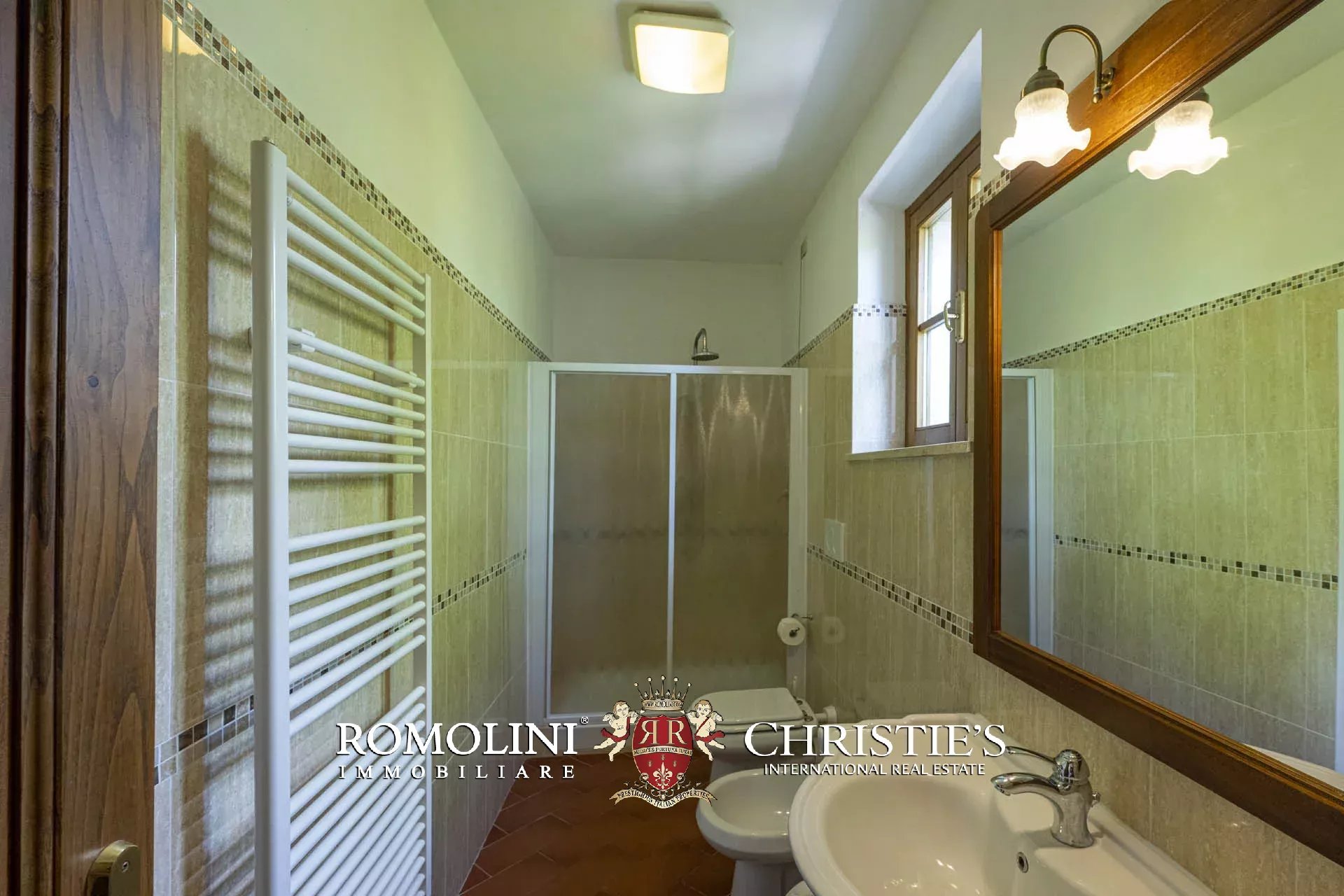 34 Bedroom Vineyard's Image 70