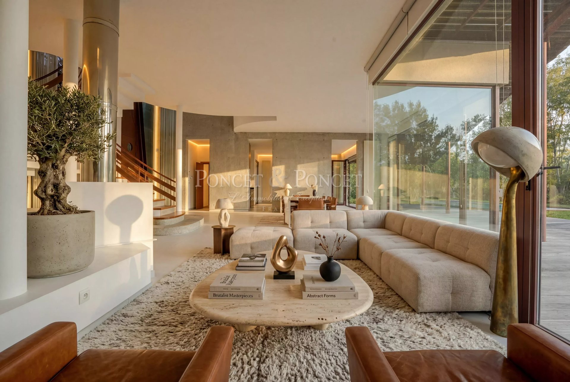 5 Bedroom Villa/Townhouse's Image 26