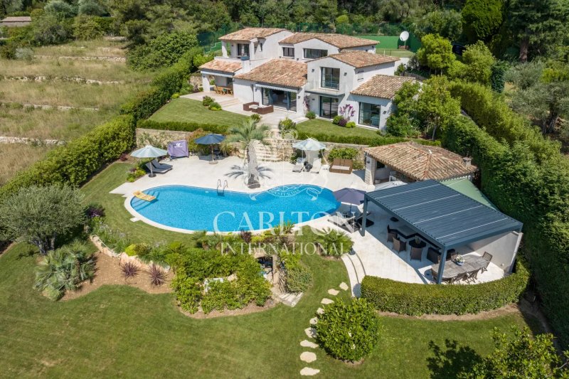 Mougins