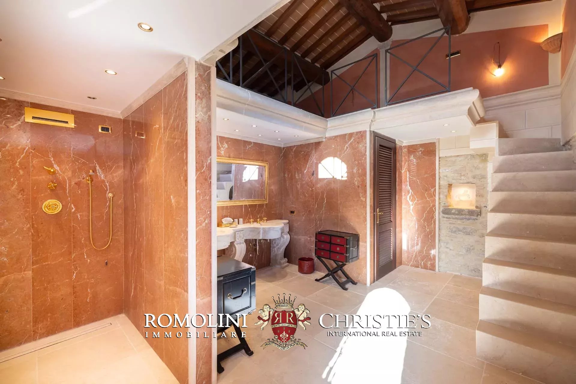 10 Bedroom Villa/Townhouse's Image 122