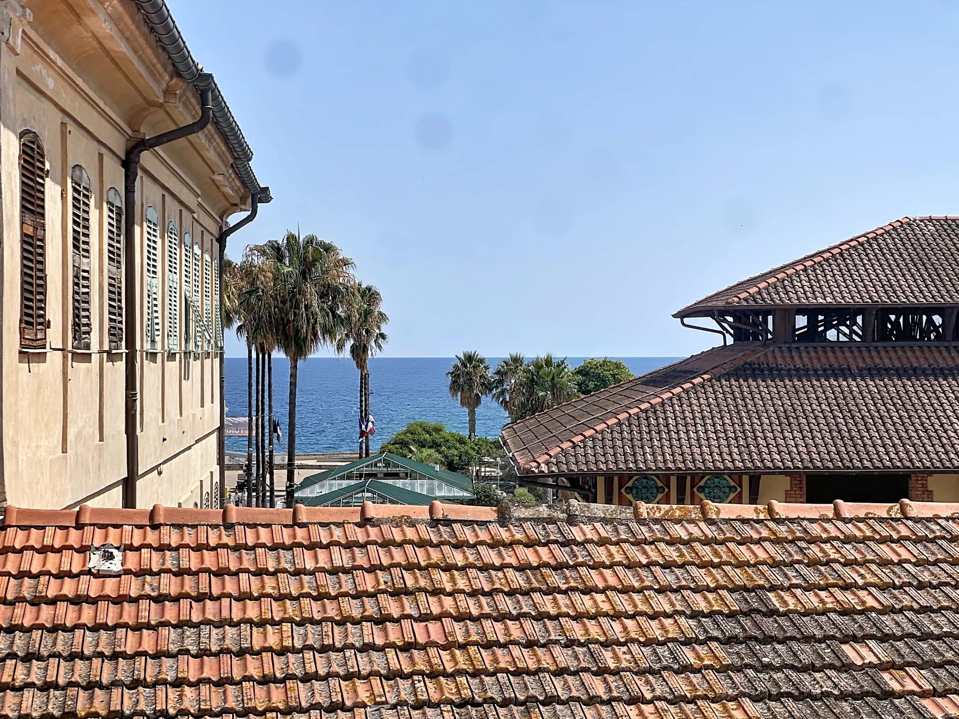 Appartamento luminoso con vista mare a Menton