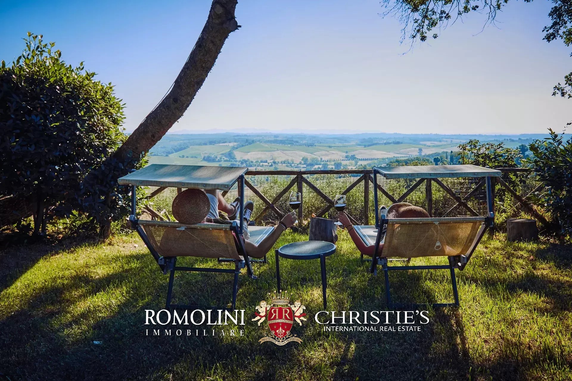 18 Bedroom Vineyard's Image 31