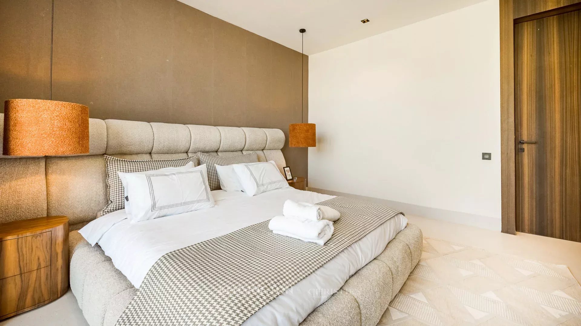 6 Bedroom Villa/Townhouse's Image 27