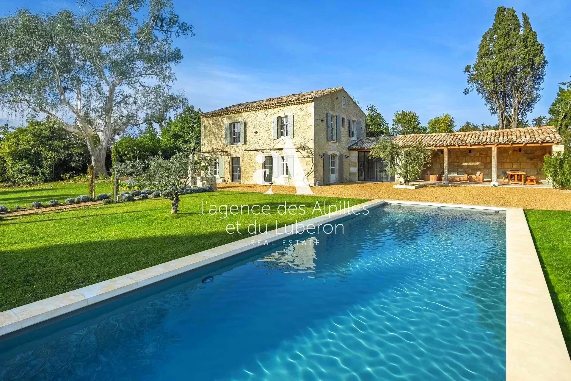 à vendre maison Saint Rémy de Provence Alpilles piscine pool house