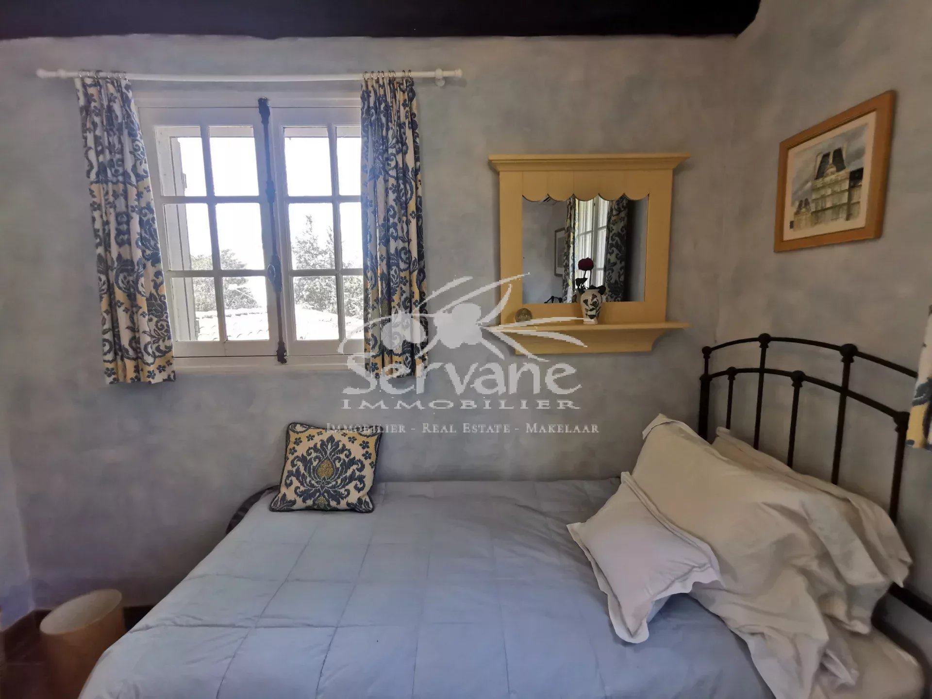 LORGUES PROVENCE FOR SALE COUNTRYSIDE HOUSE 4 BEDROOMS