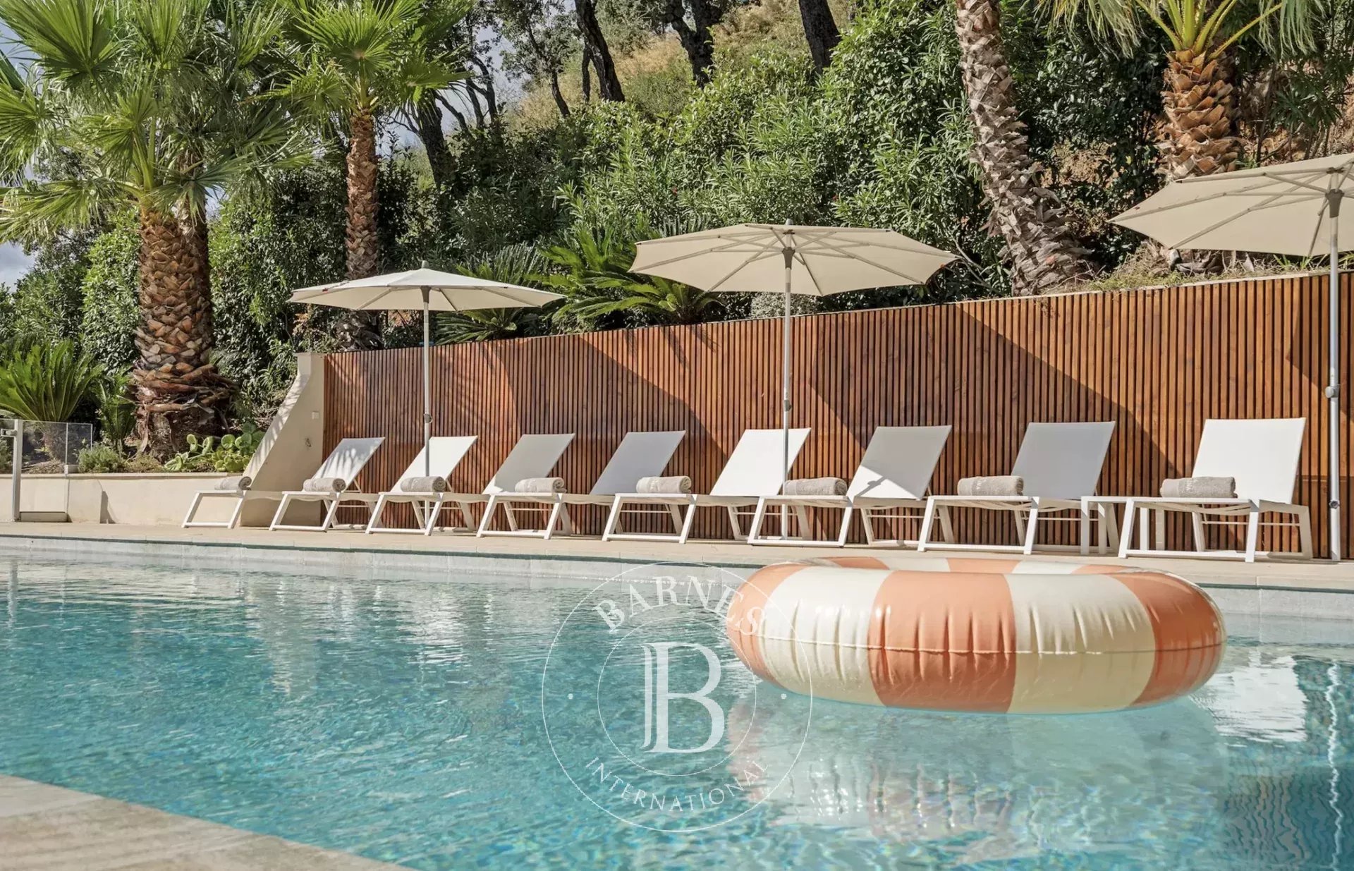 Villa Grimaud  -  ref 85719789 (picture 3)