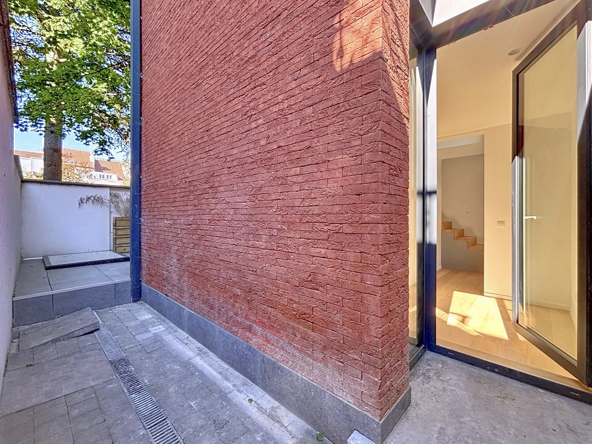 Maison neuve, terrasse et rooftop plein sud