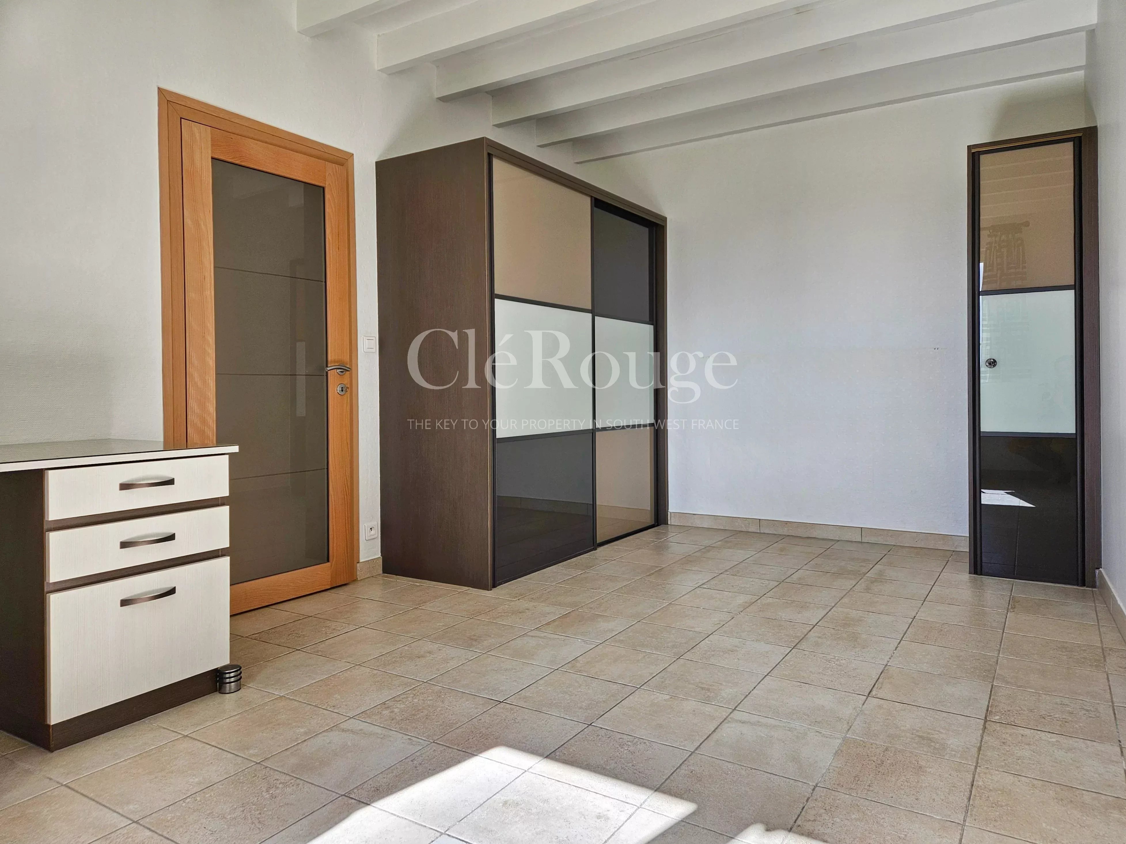 Charmante woning met prachtig uitzicht op 5 minuten van Gensac