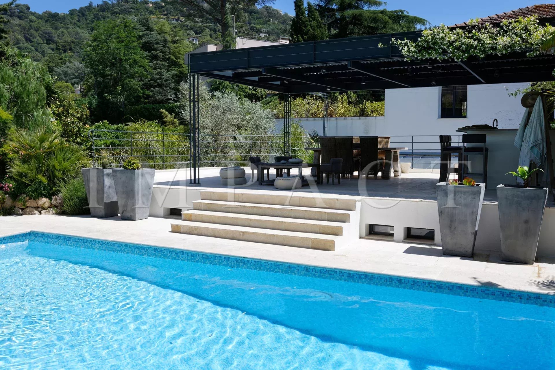 CANNES  VILLA RENOVEE BASSE CALIFORNIE A VENDRE