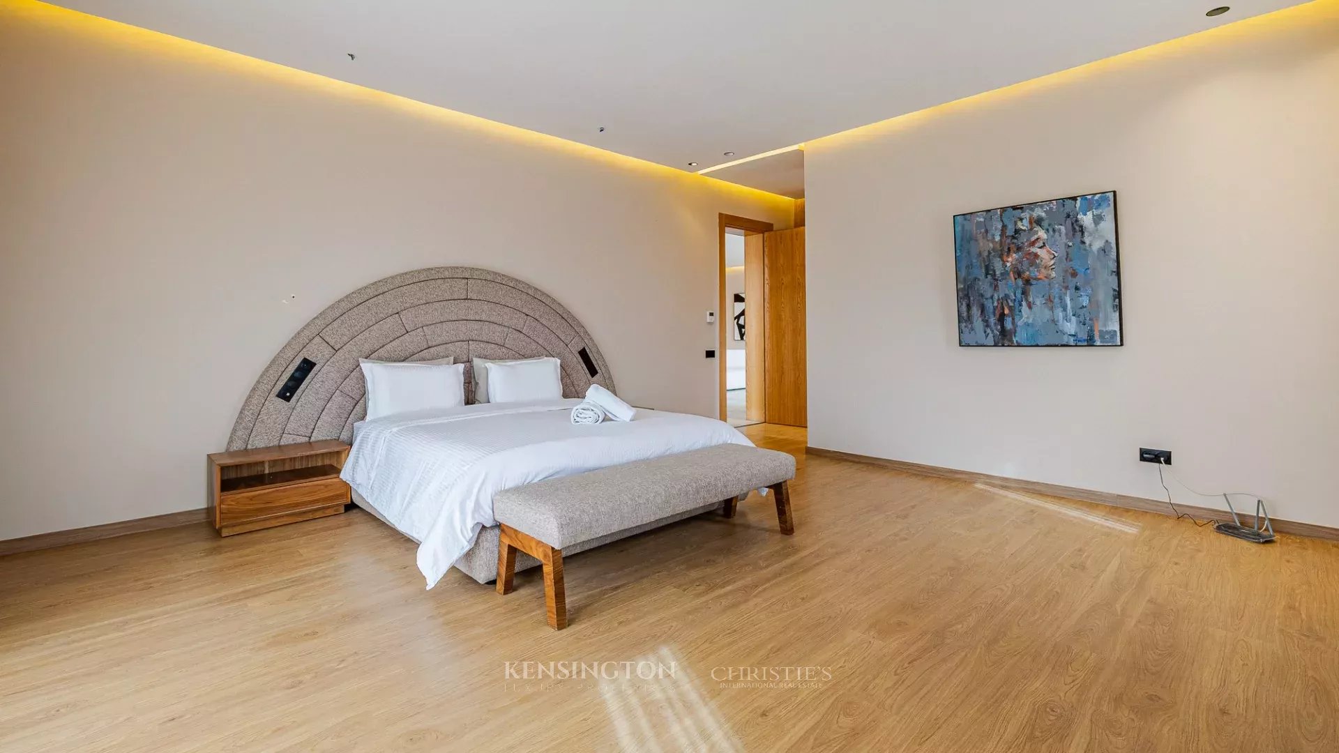 4 Bedroom Villa/Townhouse's Image 37