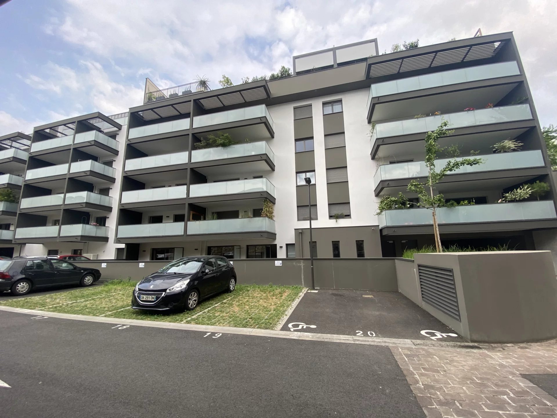 Agence immobilière de 