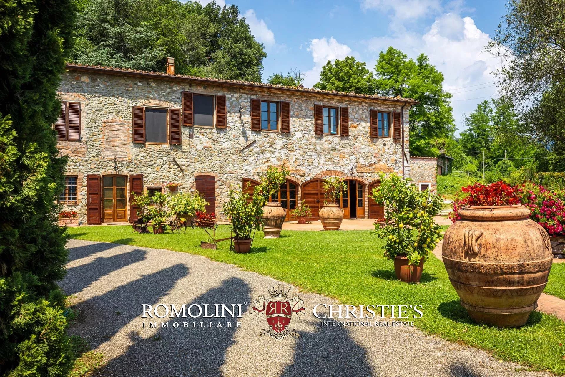12 Bedroom Villa/Townhouse's Image 14