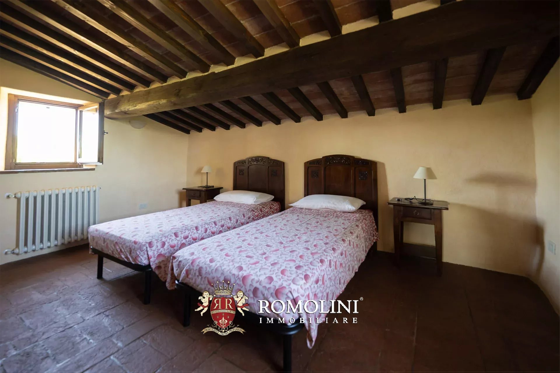 8 Bedroom Villa/Townhouse's Image 38