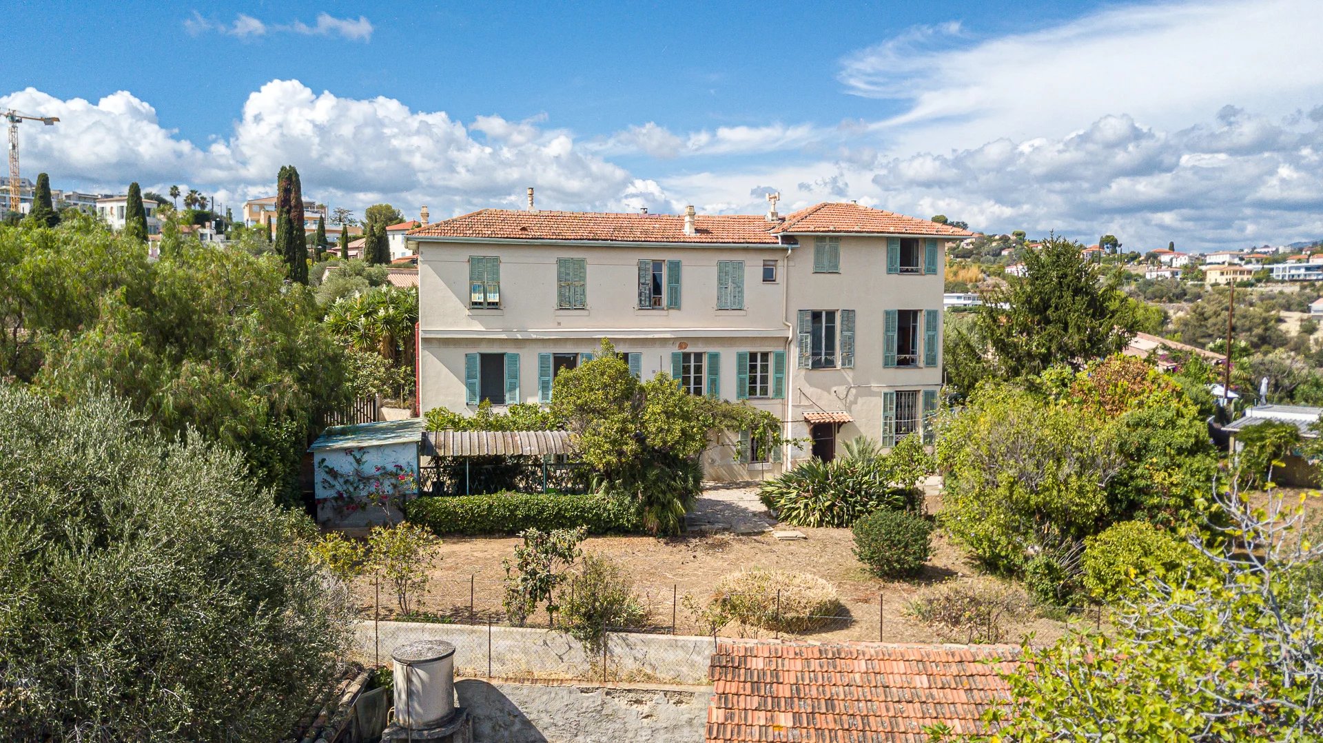 Nice Ouest - Propriété unique à Rénover - Vue Mer Panoramique