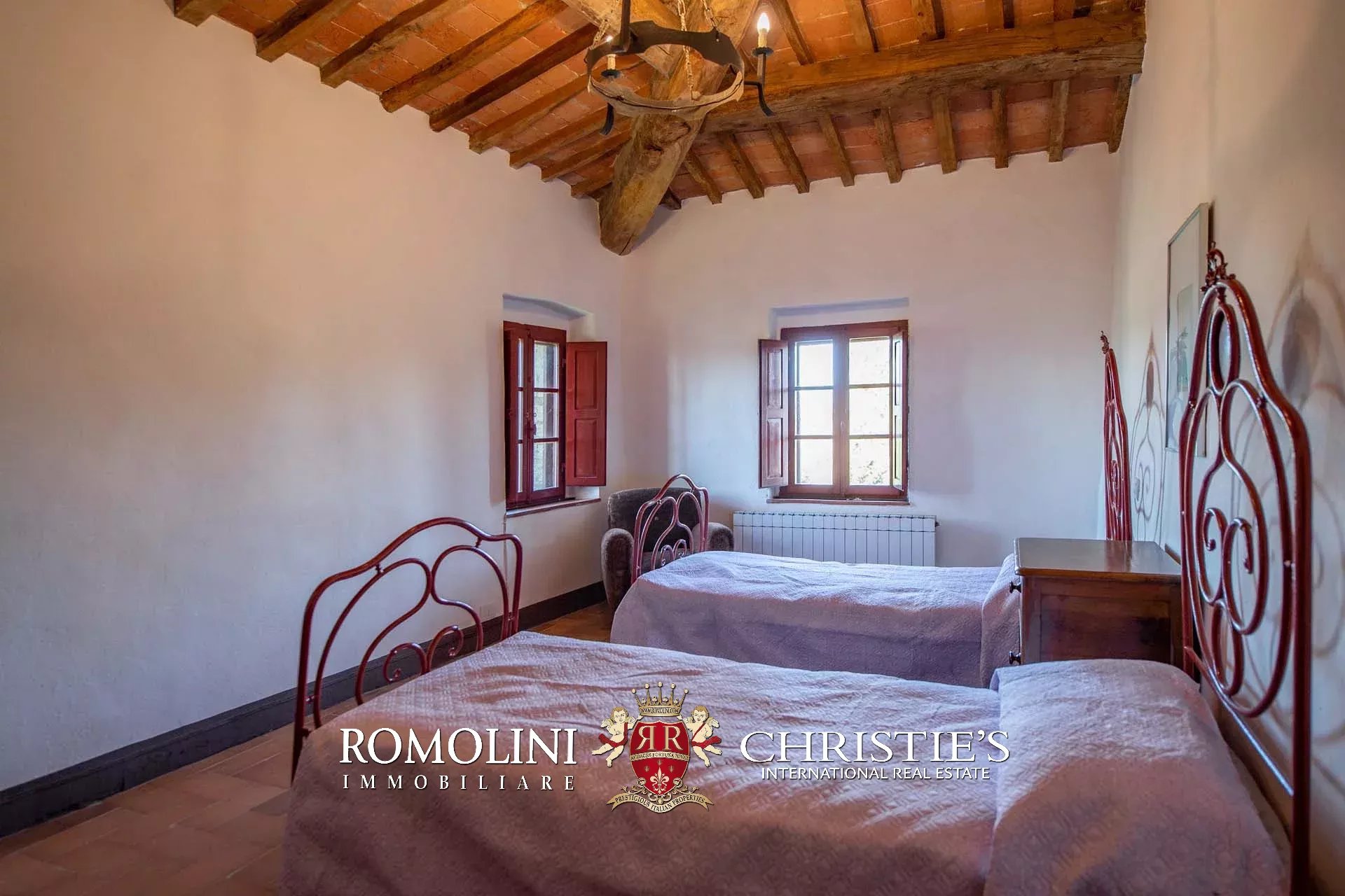 5 Bedroom Villa/Townhouse's Image 41