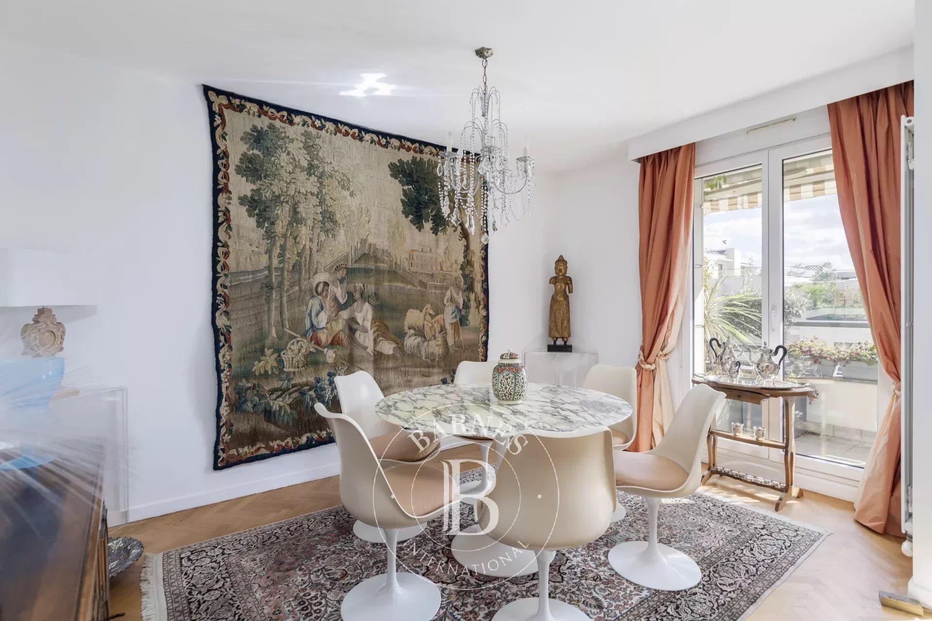 Daire Levallois-Perret