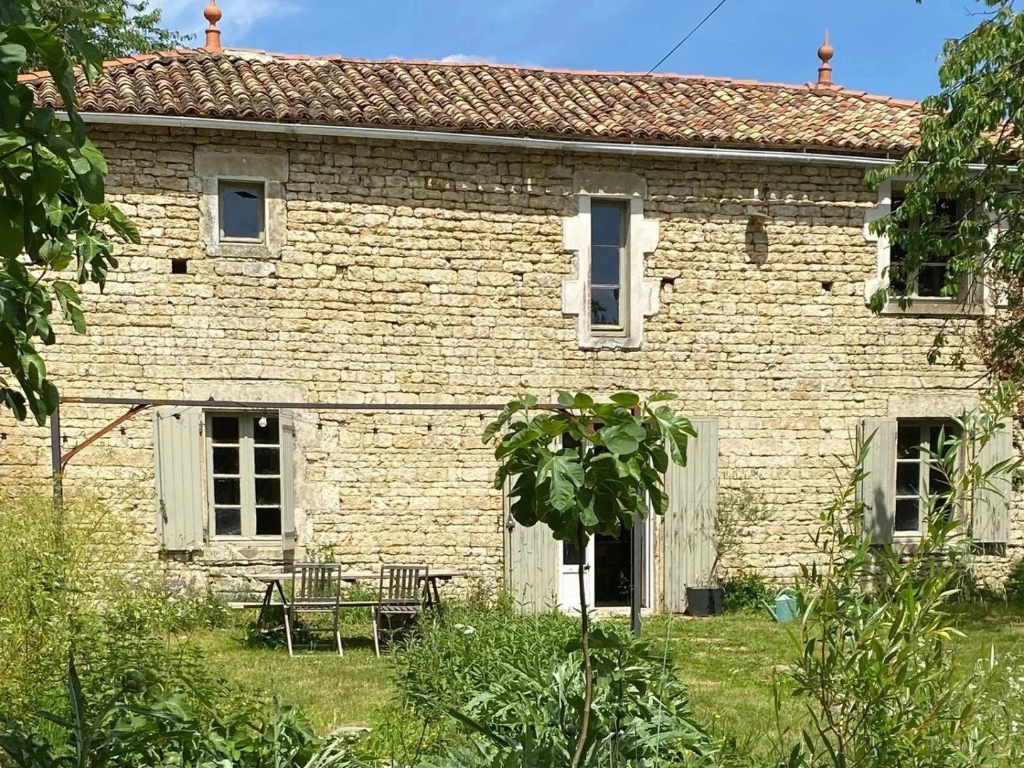 House in Chef-Boutonne - view 1