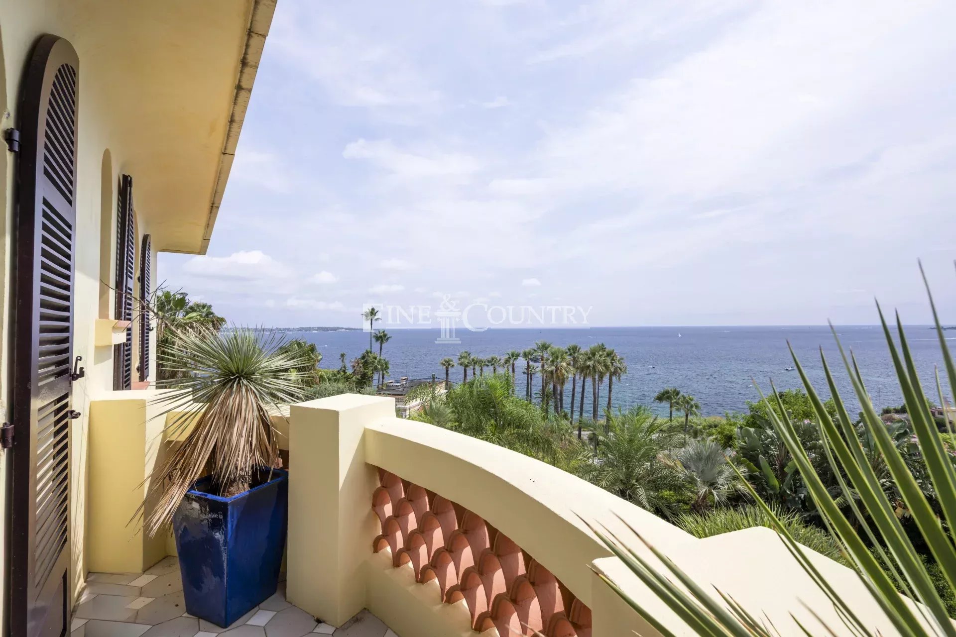 Photo of Art Deco Villa for Sale, Cannes Californie