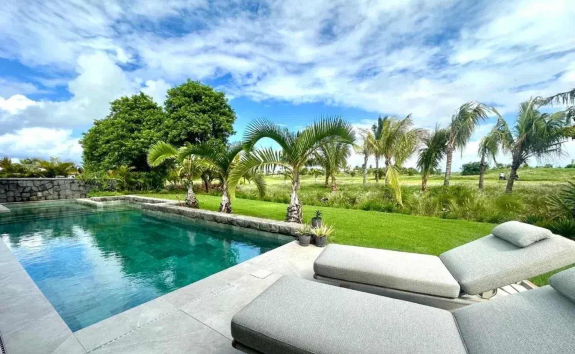 Villa d’exception avec vue sur le golf et prestations haut de gamme