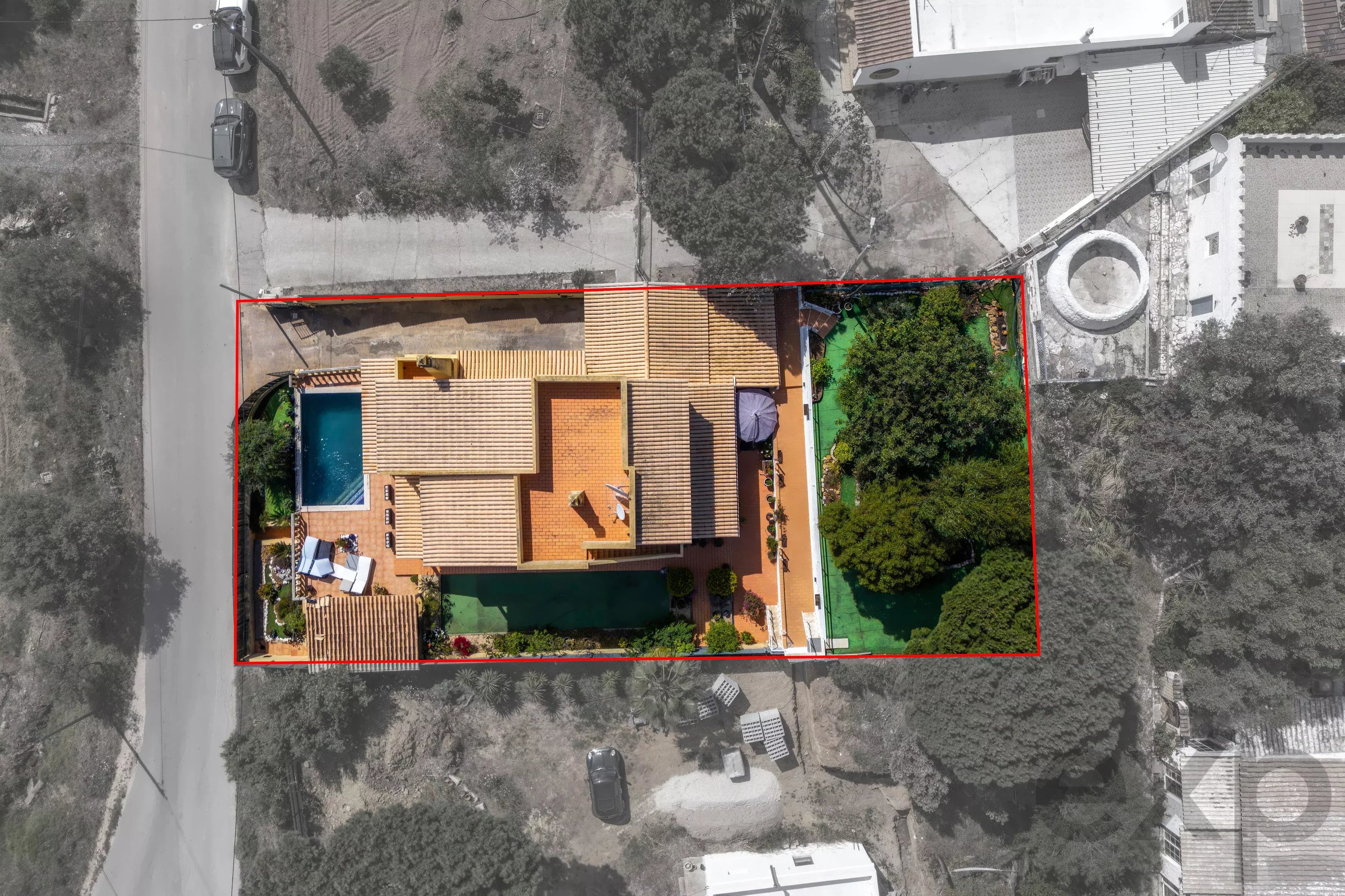 A fantastic, charming 4-bedroom villa with a garden and swimming pool on the outskirts of Olhão 87006245 image 52