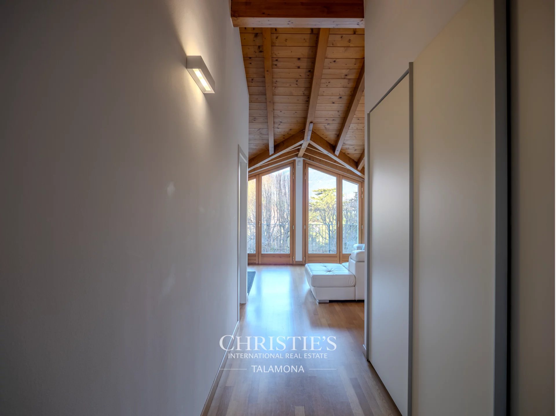 4 Bedroom Villa/Townhouse's Image 15
