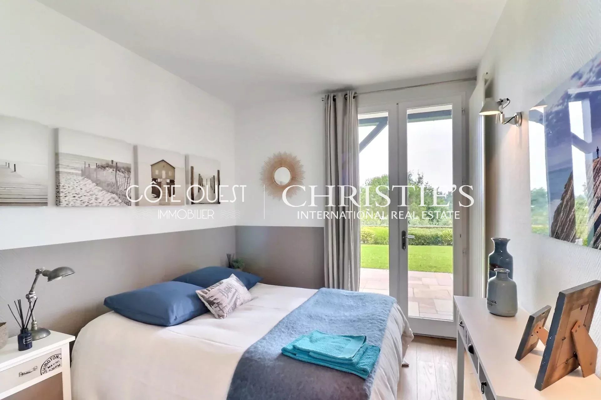 6 Bedroom Villa/Townhouse's Image 11