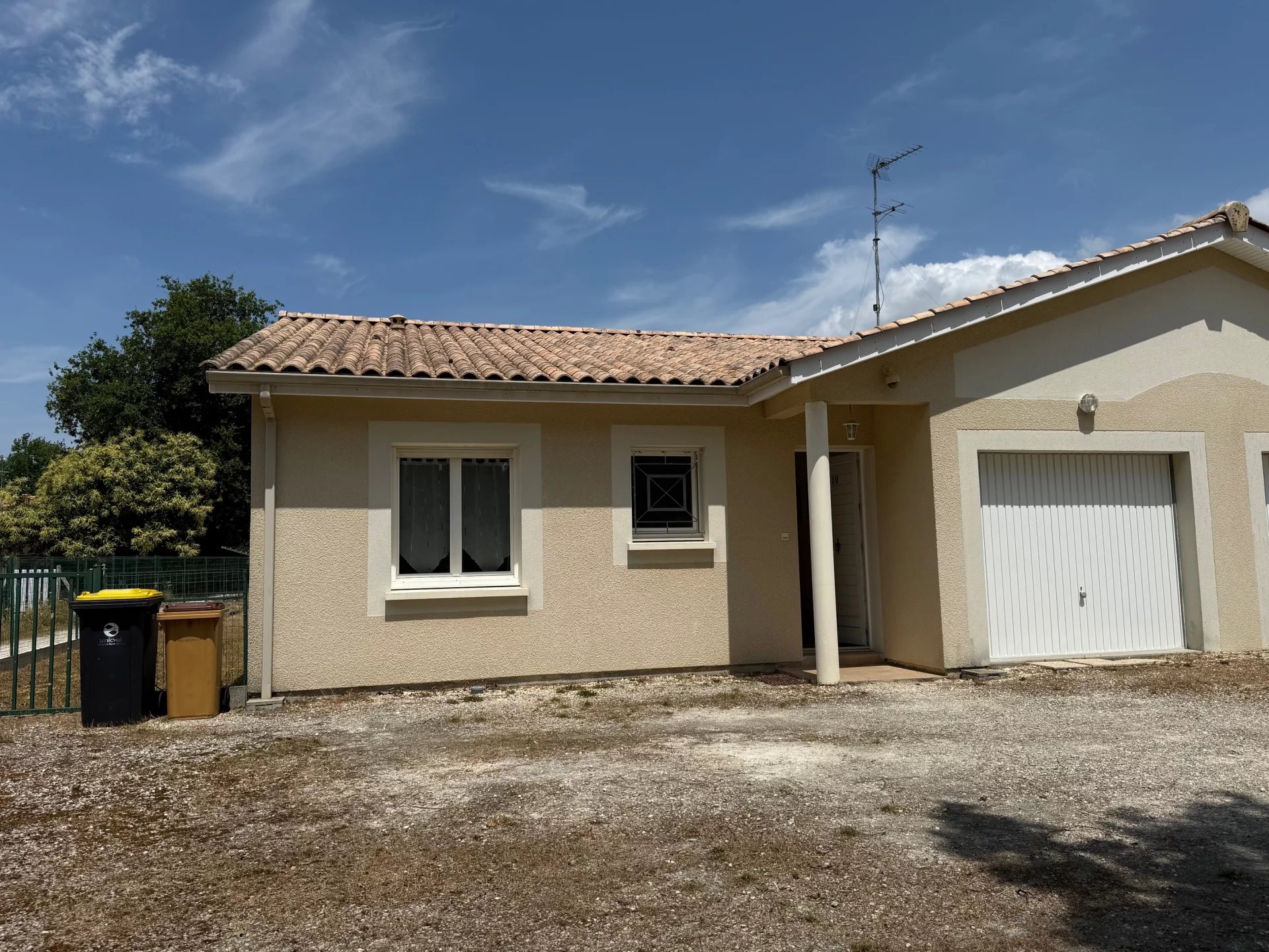 Agence immobilière de ROSER BEATRICE