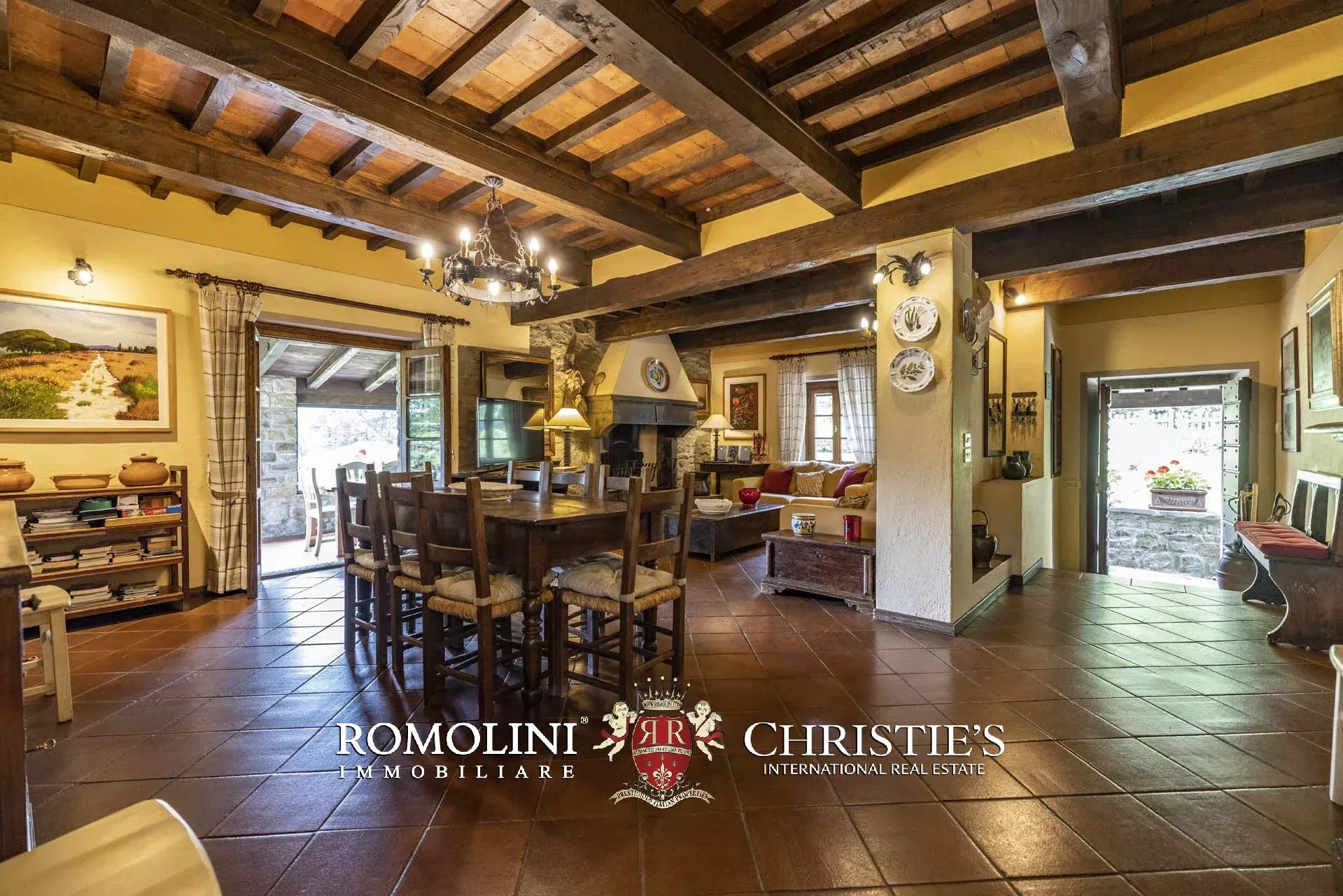 6 Bedroom Villa/Townhouse's Image 41