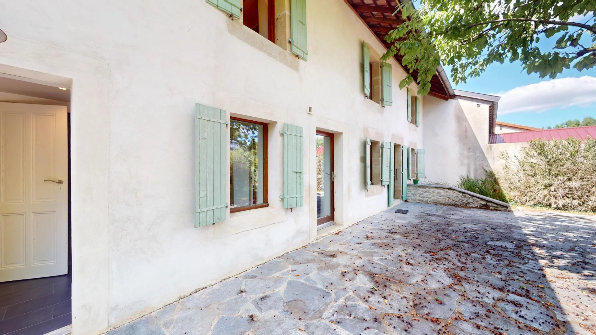 Ferme rénovée idéalement placée - Cœur de Village, Feigères