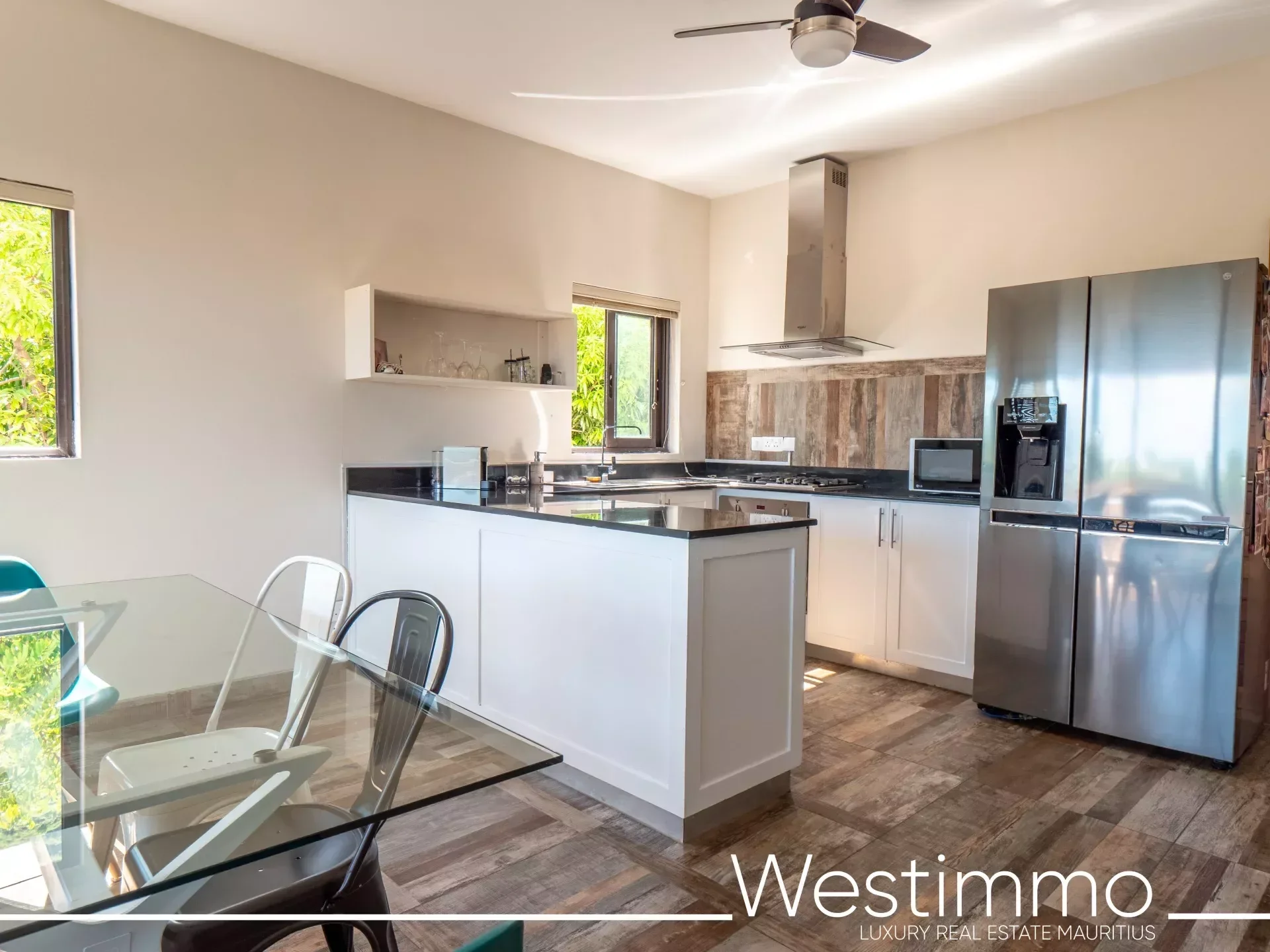 Tamarin - Near shops, 3/4 bedroom apartment 186 m2 - photo 2